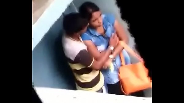 فيديو تحرش جنسي بموظفة بعد خروجها من العمل وتفريشها في حته فاضية